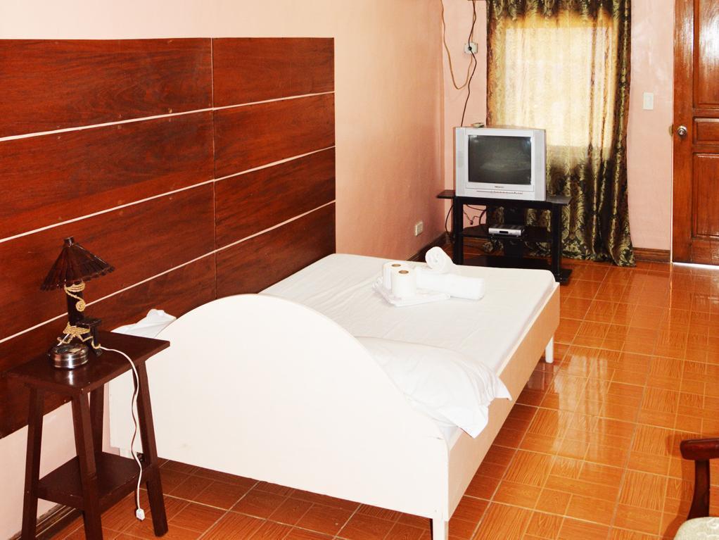 Viking Resort Olongapo Exterior foto